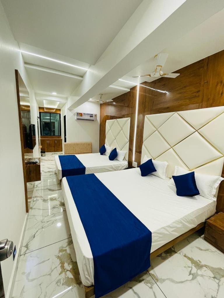 Hotel New German Ahmedabad Extérieur photo
