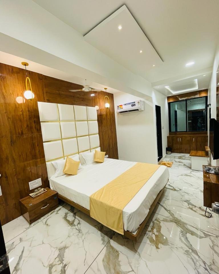 Hotel New German Ahmedabad Extérieur photo