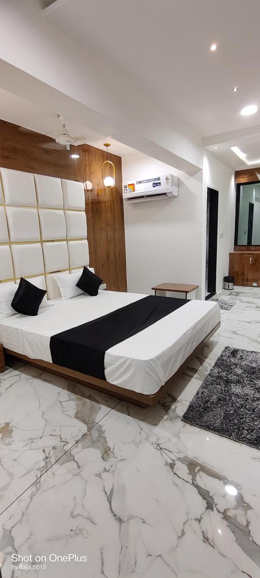 Hotel New German Ahmedabad Extérieur photo